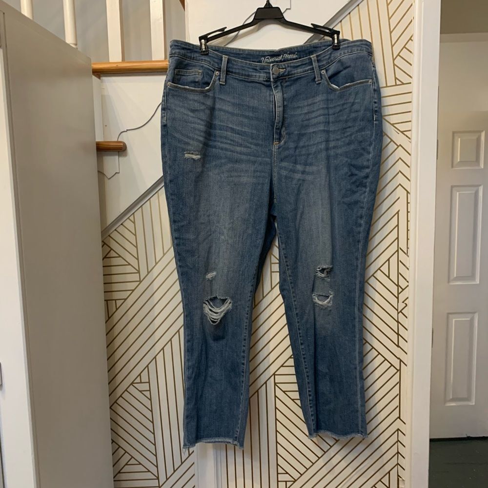 Universal Threads Jeans - Picture 1 of 6